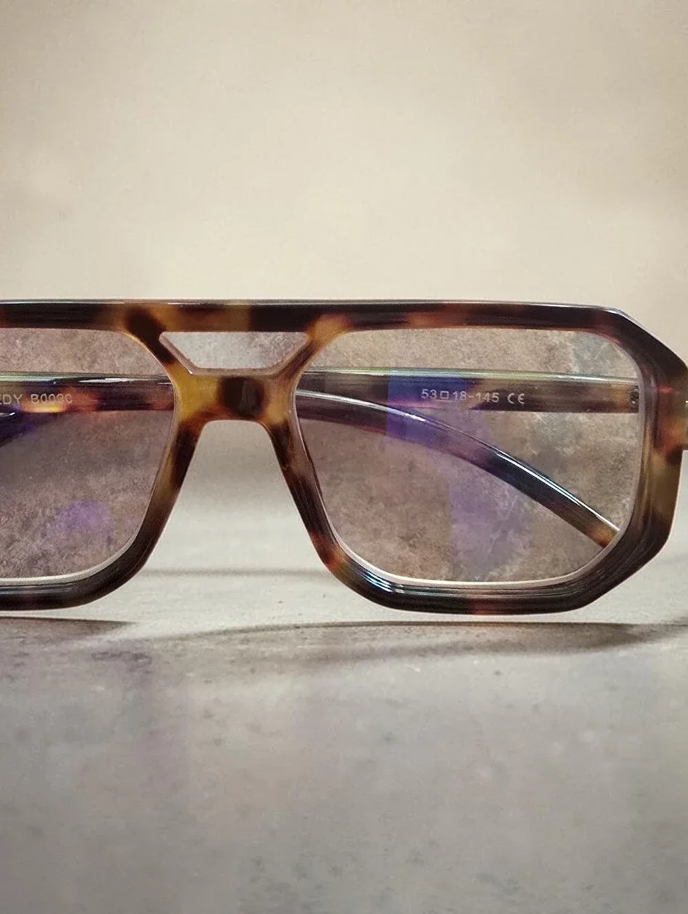 UNISEX  TORTOISE SHELL ANTI GLARE  READER +2.00 AVIATOR TREND ON GLASSES